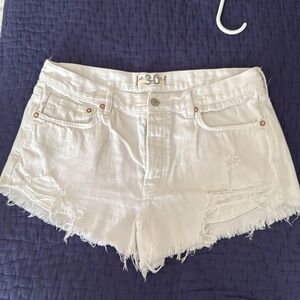 Free People Women’s White Denim Cut Off Shorts - Sz 30
